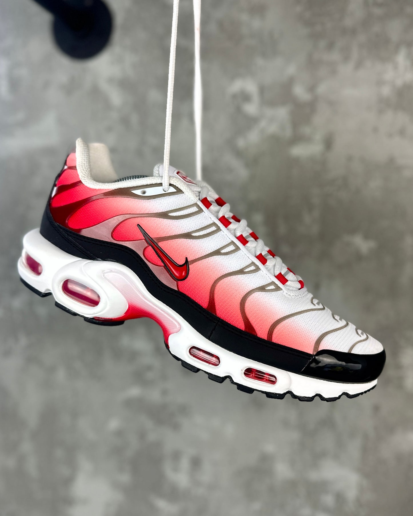 AIR MAX PLUS TN ‘UNI RED’ / UK 8