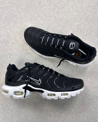 AIR MAX PLUS TN ‘BLACK/NOIR’