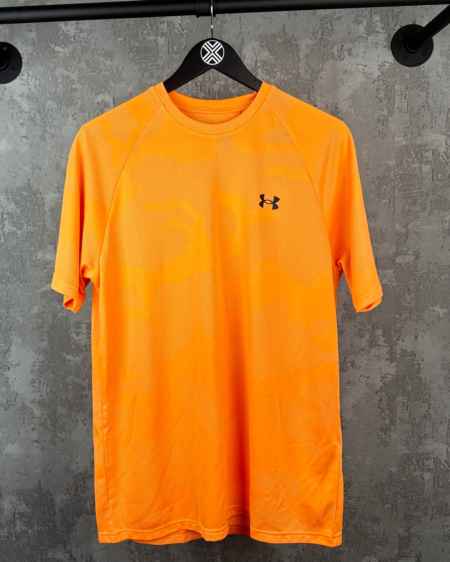 UA JACQUARD CAMO T-SHIRT ‘TANGERINE’ / M
